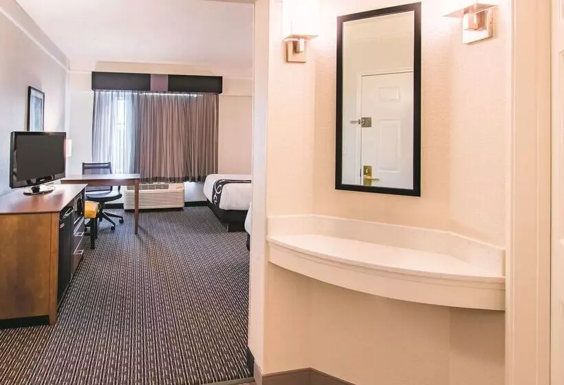 酒店 La Quinta Inn & Suites By Wyndham Fort Worth City View