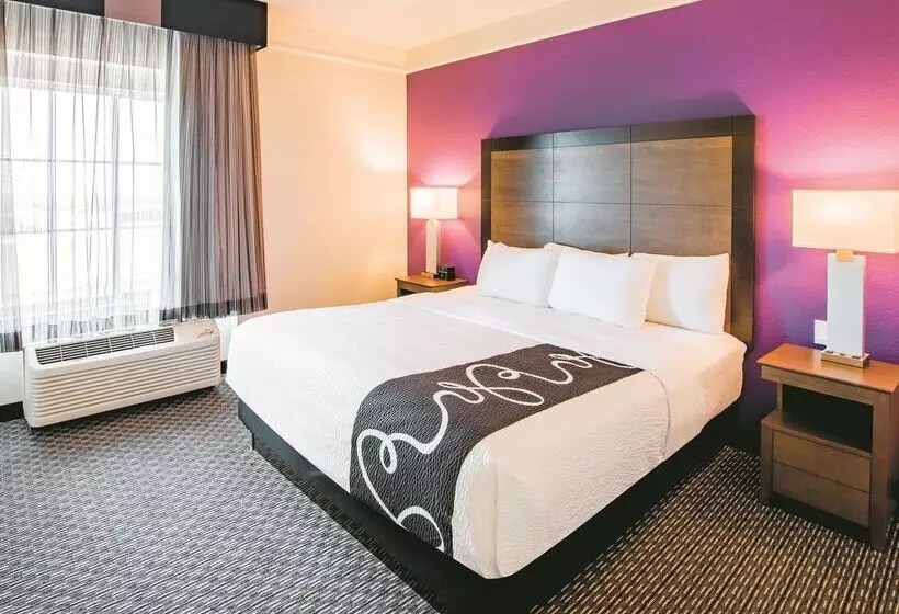 酒店 La Quinta Inn & Suites By Wyndham Fort Worth City View