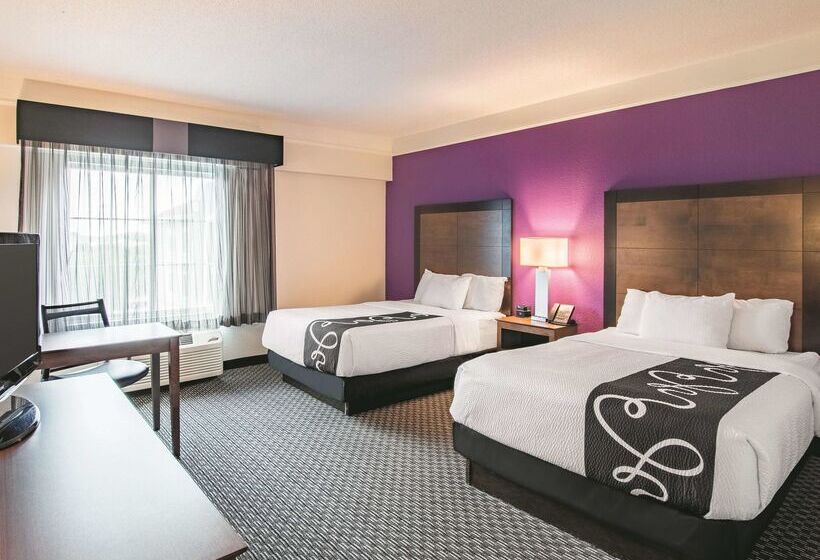 בית מלון כפרי La Quinta Inn & Suites By Wyndham Fort Worth City View