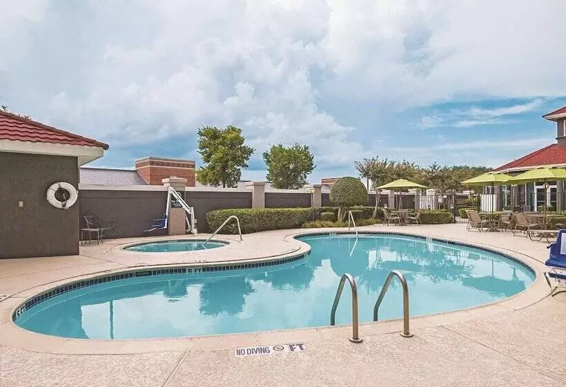 酒店 La Quinta Inn & Suites By Wyndham Fort Worth City View