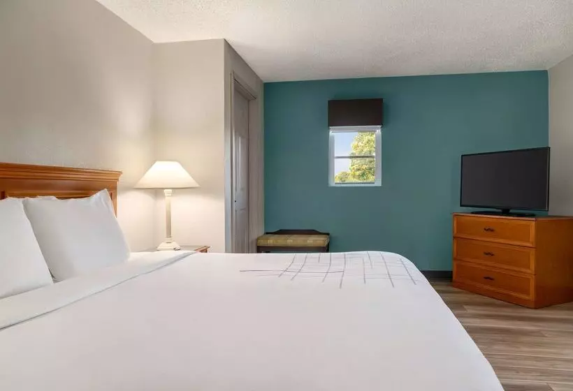 בית מלון כפרי La Quinta Inn By Wyndham Columbus Airport Area