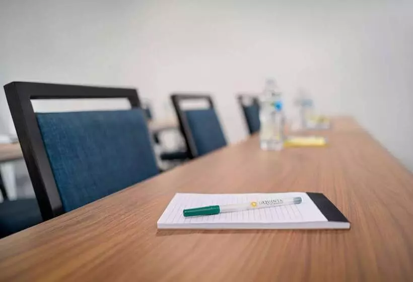 בית מלון כפרי La Quinta Inn By Wyndham Columbus Airport Area