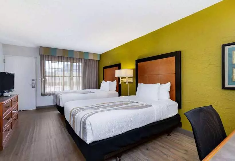 בית מלון כפרי La Quinta Inn Tampa Airport Stadium Westshore