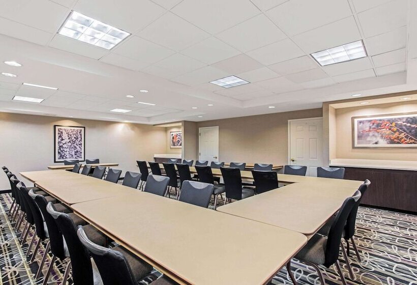 فندق La Quinta By Wyndham Birmingham Homewood