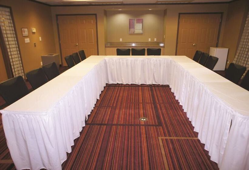 בית מלון כפרי La Quinta By Wyndham Raleigh/durham Southpoint