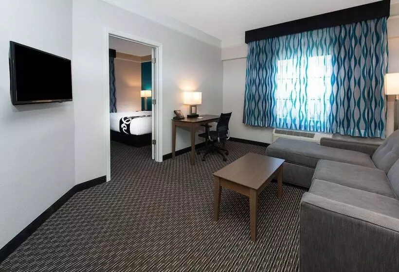 ホテル La Quinta By Wyndham Tampa Brandon Regency Park