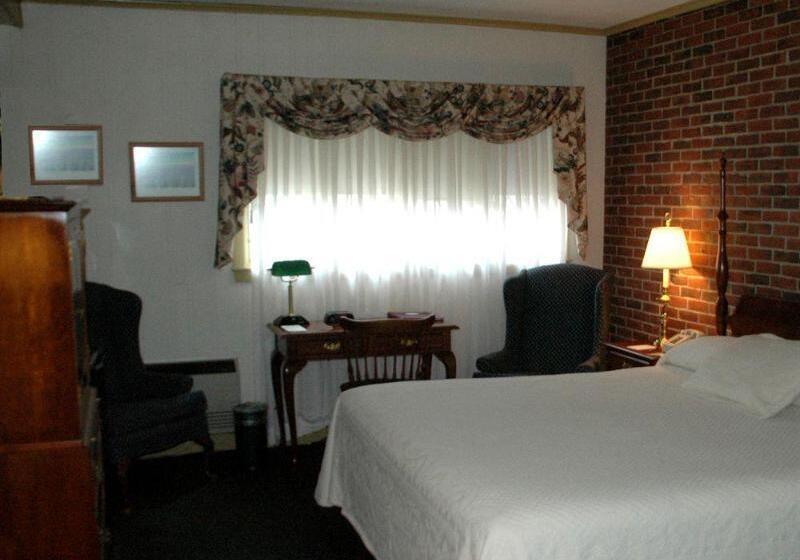 Otel Lamies Inn & The Old Salt Tavern