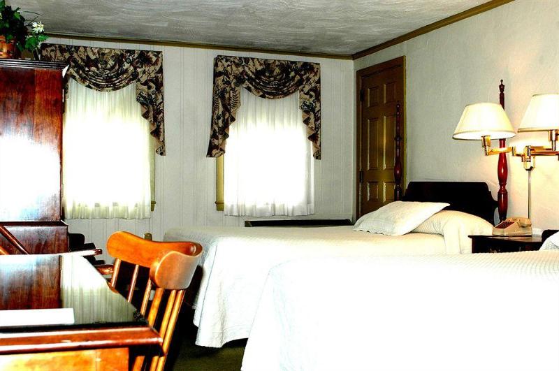 Otel Lamies Inn & The Old Salt Tavern