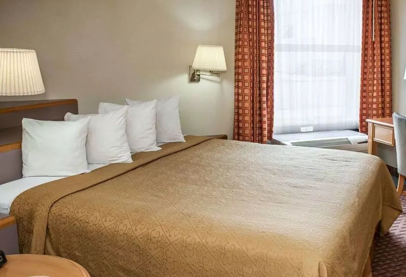هتل Quality Inn & Suites Greenfield I70