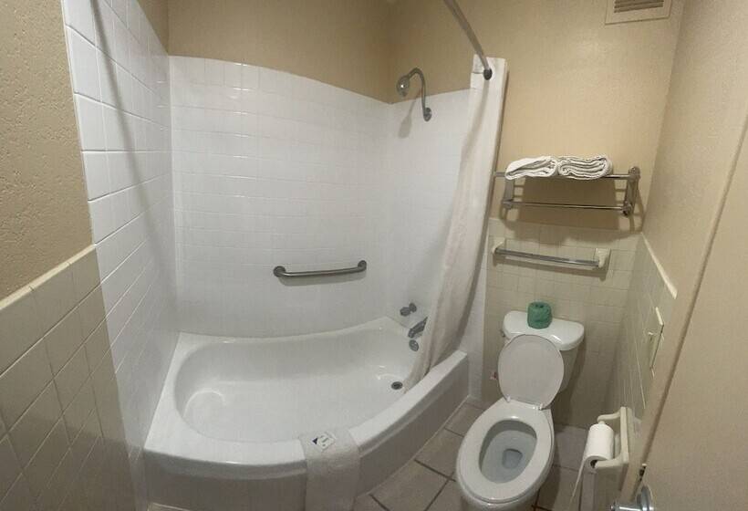 בית מלון כפרי Blue Star Inn