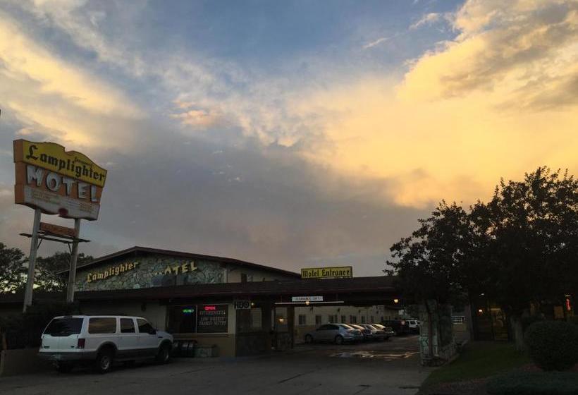 Lamplighter Motel