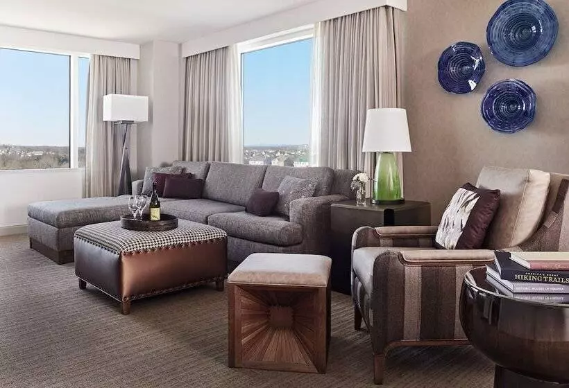 Lansdowne Resort And Spa