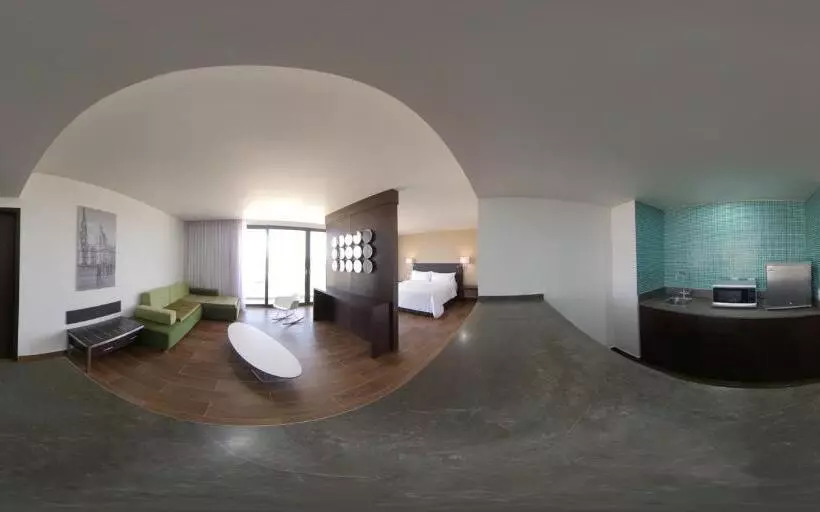 ホテル Fiesta Inn Guadalajara Aeropuerto