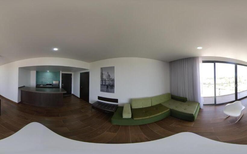 فندق Fiesta Inn Guadalajara Aeropuerto