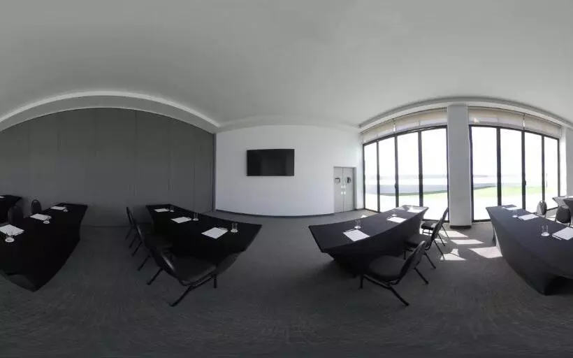 ホテル Fiesta Inn Guadalajara Aeropuerto