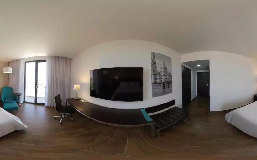 ホテル Fiesta Inn Guadalajara Aeropuerto