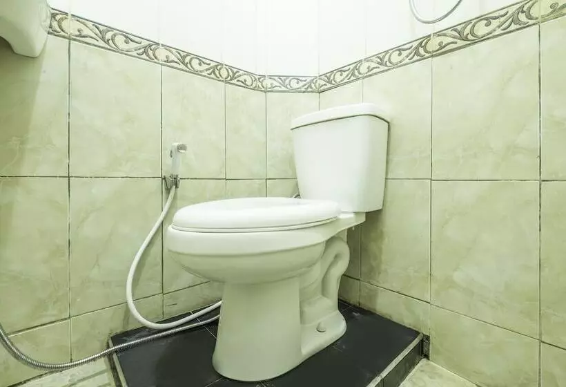 ホテル Oyo 2227 Raka Residence Syariah