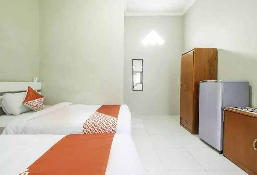 ホテル Oyo 2227 Raka Residence Syariah