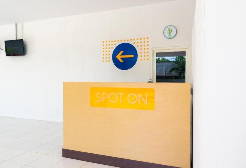 ホテル Spot On 2318 Citra Palm Residence