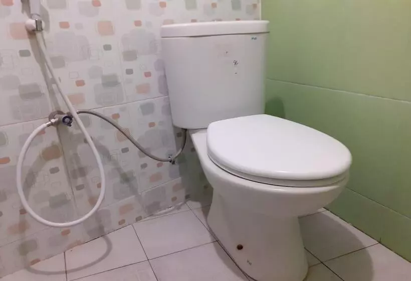 ホテル Spot On 2332 D Green Rest & Spa   Hostel