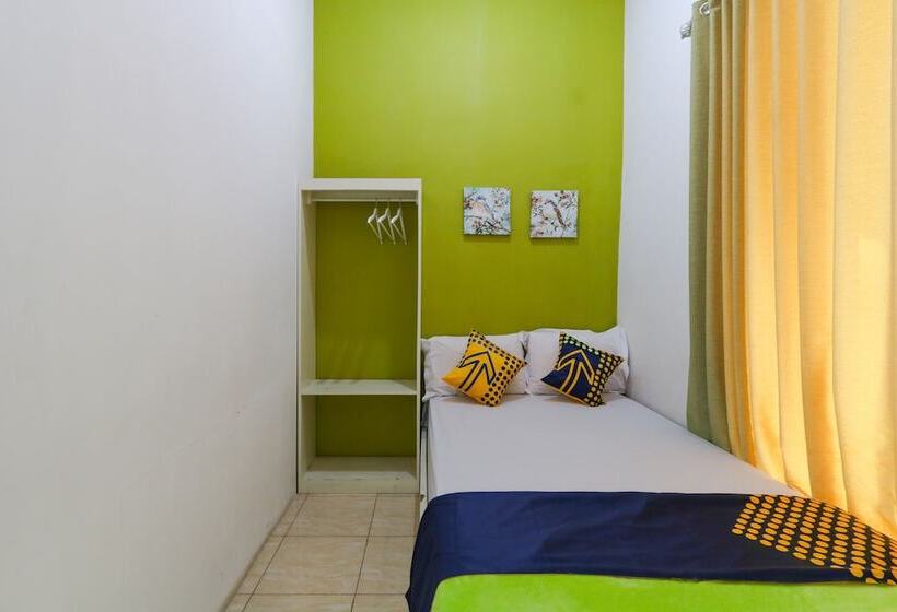 酒店 Spot On 2332 D Green Rest & Spa   Hostel