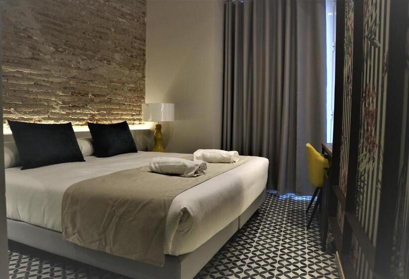 هتل You & Co. Quart Boutique