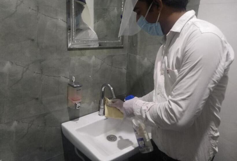 تختخواب و صبحانه The Palm Tree Family Stay