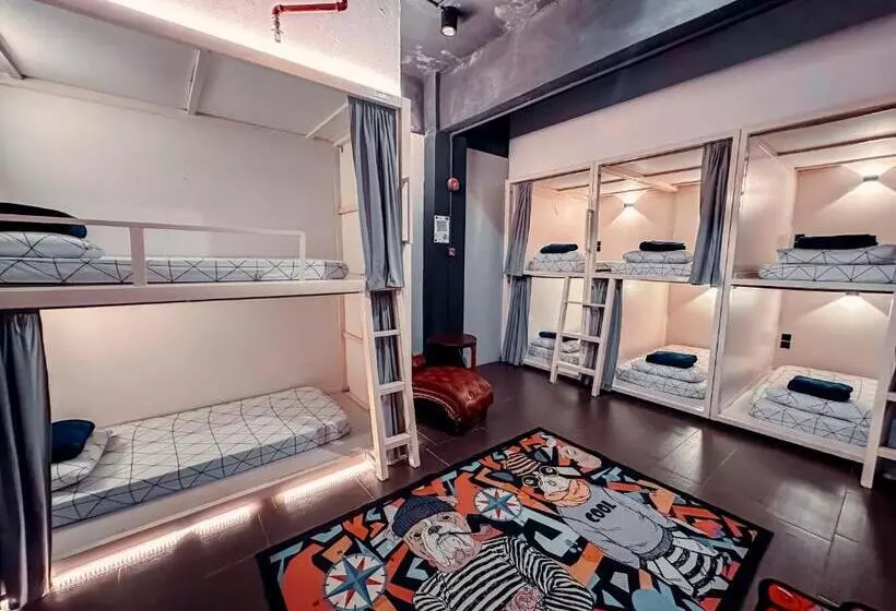 Bed Attitude Hostel Cenang