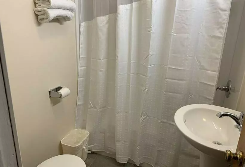Bing's Motel