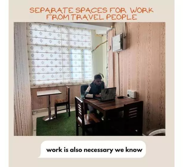 هتل Homestay Ac Dormitory