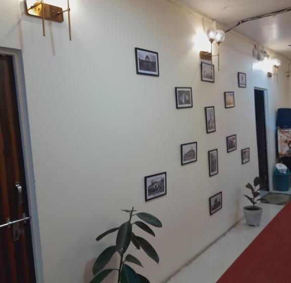 هتل Homestay Ac Dormitory