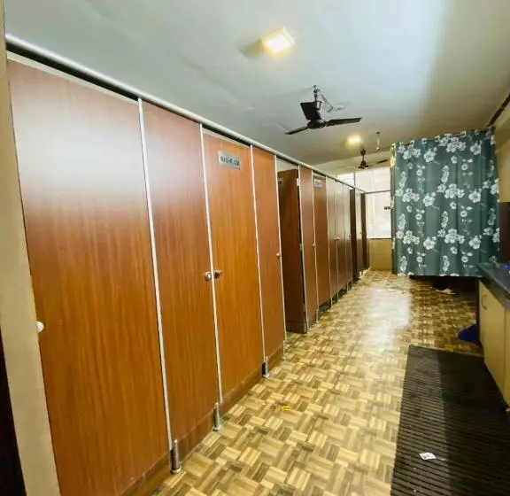 هتل Homestay Ac Dormitory