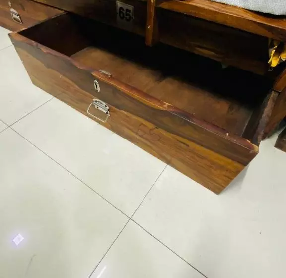 هتل Homestay Ac Dormitory