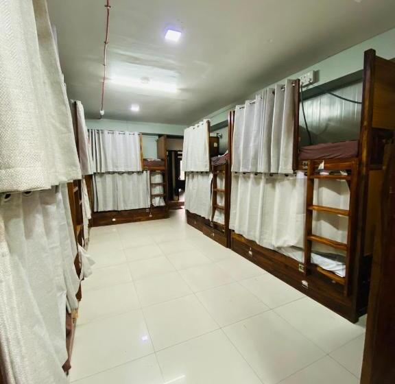 هتل Homestay Ac Dormitory