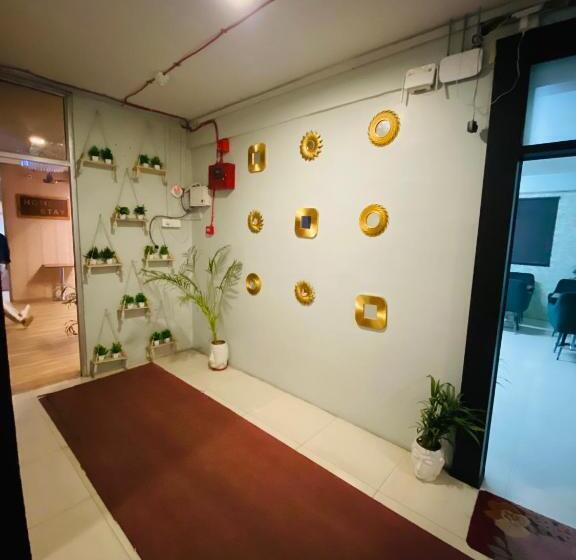 هتل Homestay Ac Dormitory