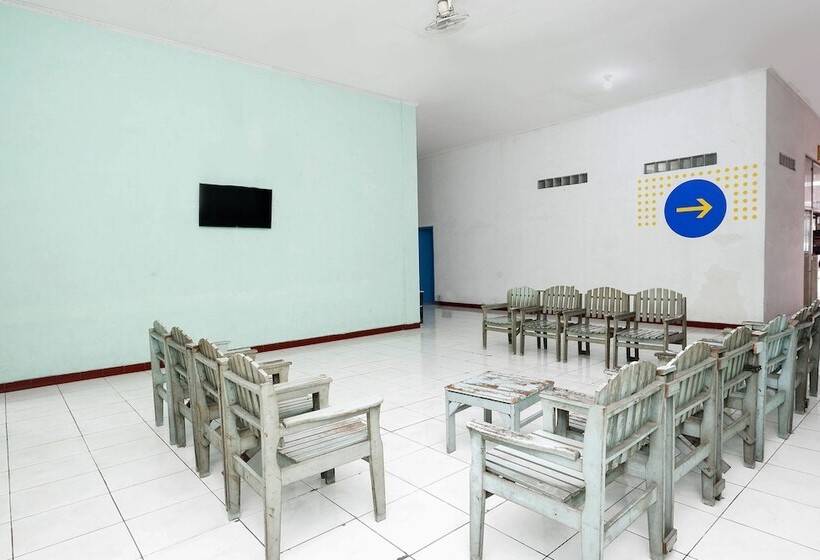 Spot On 2289 Hotel Saudara