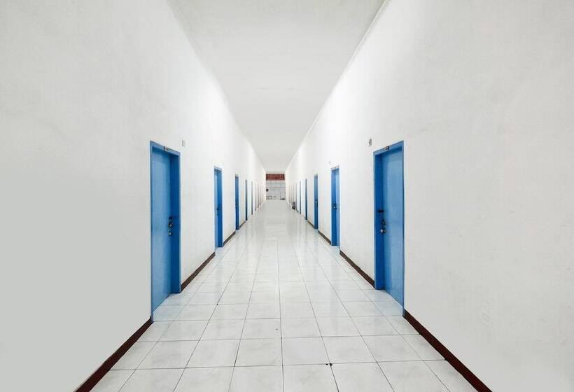 Spot On 2289 Hotel Saudara