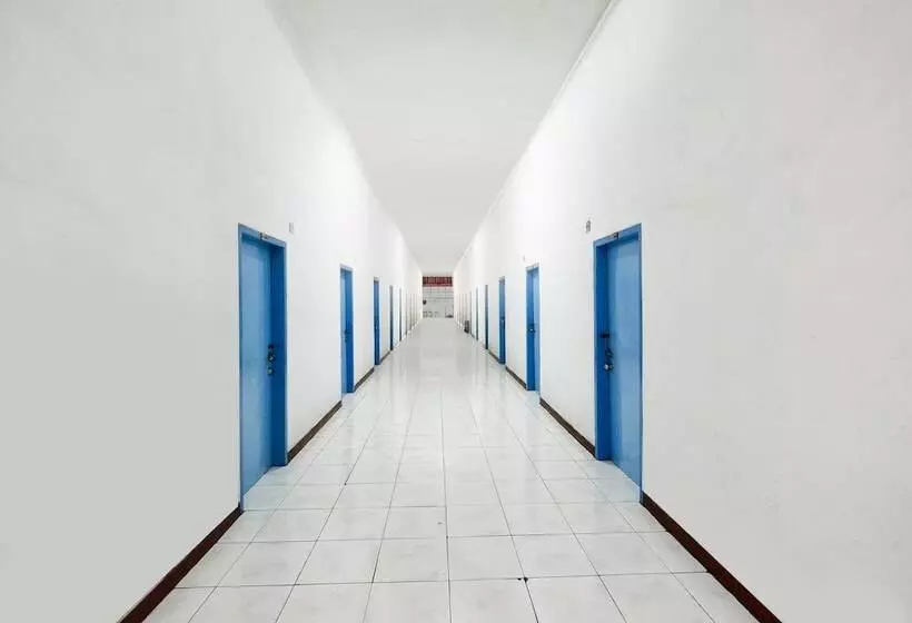 Spot On 2289 Hotel Saudara