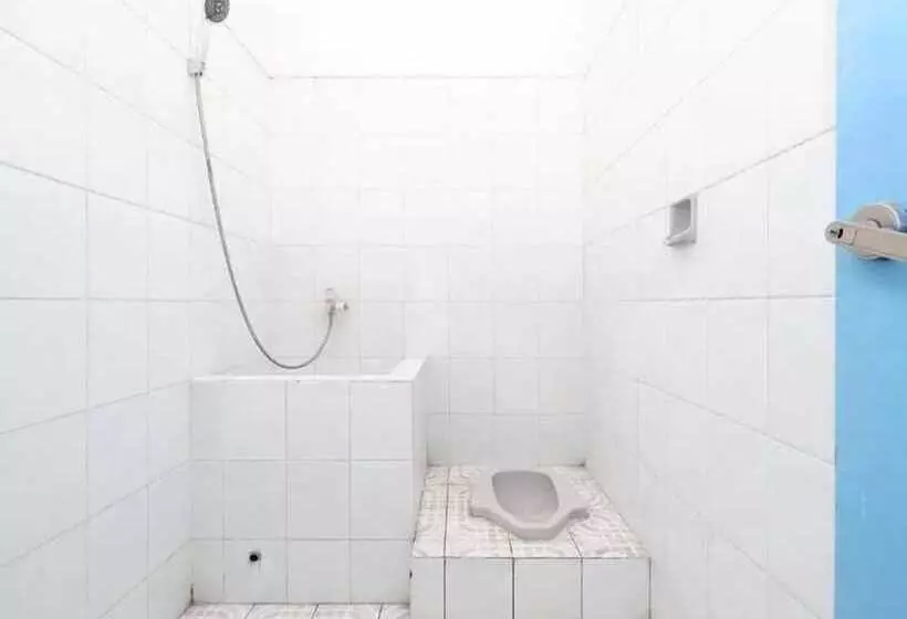 Spot On 2289 Hotel Saudara