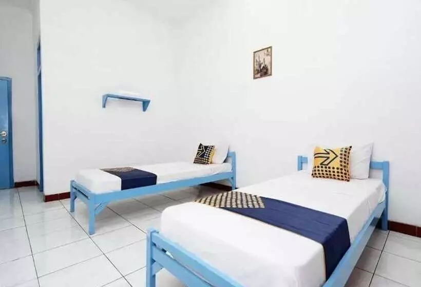 Spot On 2289 Hotel Saudara