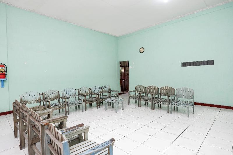 Spot On 2289 Hotel Saudara