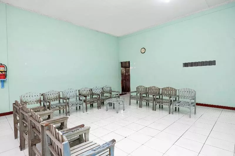 Spot On 2289 Hotel Saudara