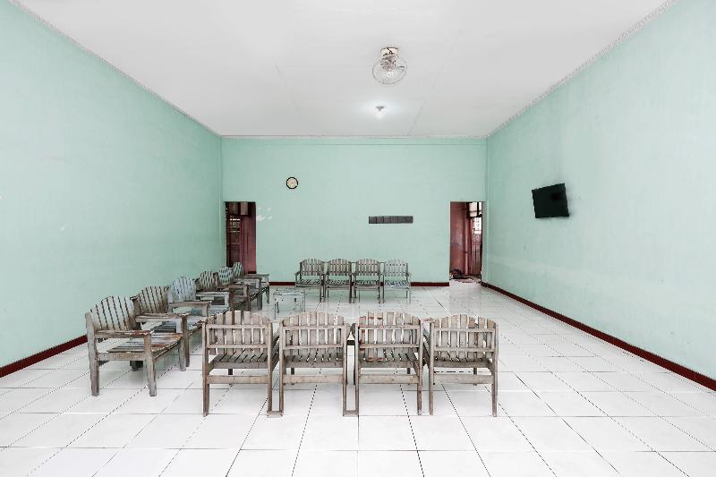 Spot On 2289 Hotel Saudara