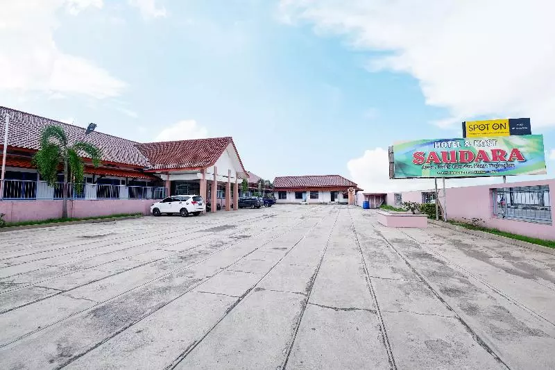 Spot On 2289 Hotel Saudara