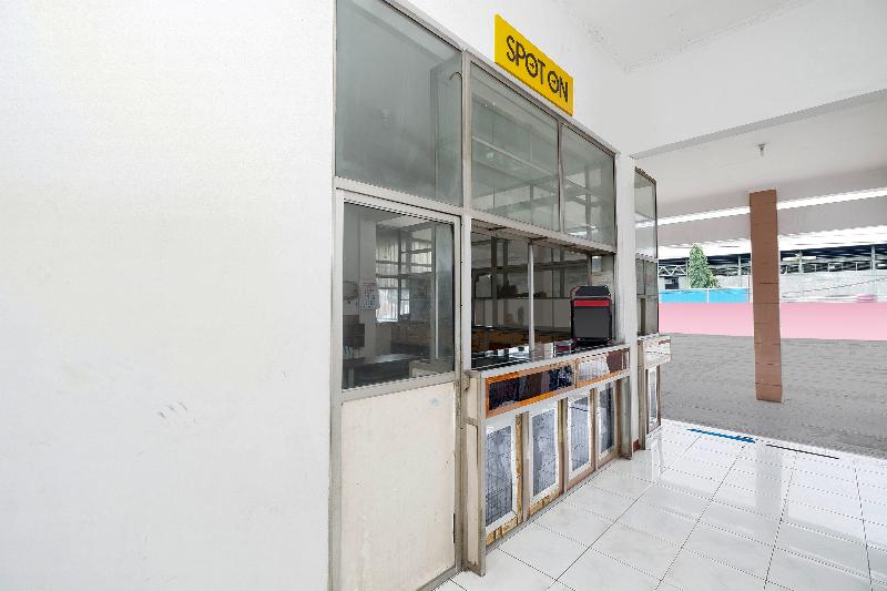 Spot On 2289 Hotel Saudara