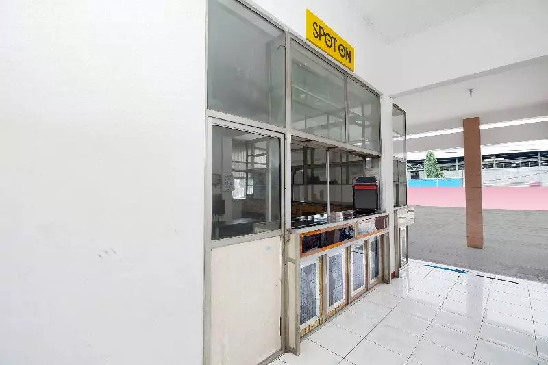 Spot On 2289 Hotel Saudara