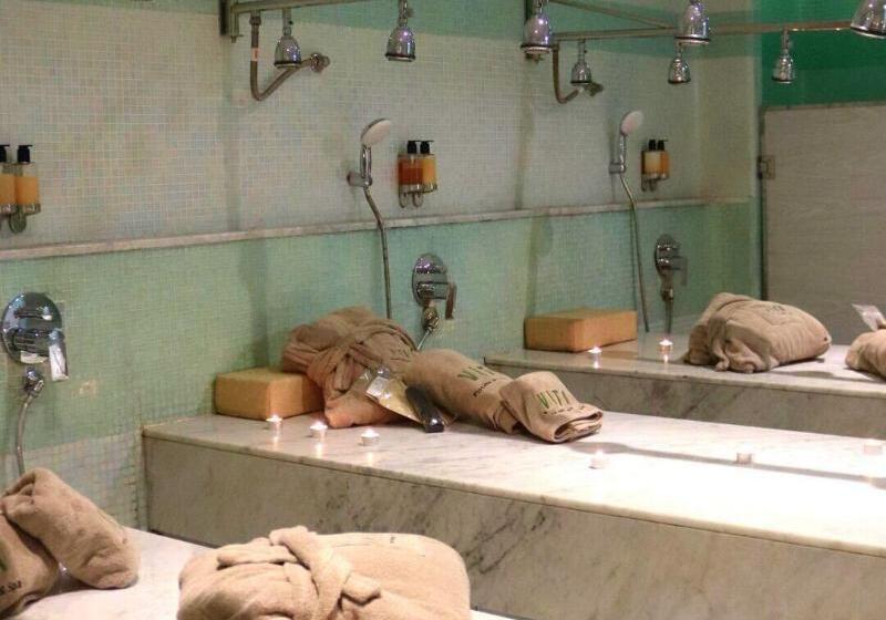 New Hotel Piscine Wellness & Spa