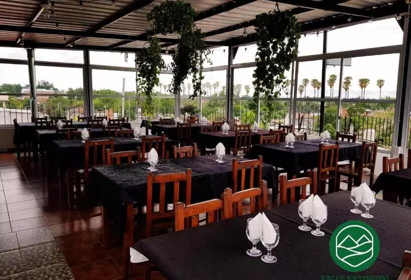 ホテル Valle Escondido