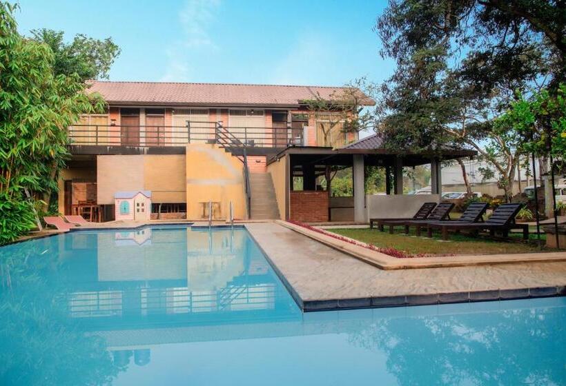 Отель Monaara Leisure   Anuradhapura