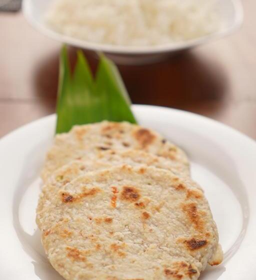 Отель Monaara Leisure   Anuradhapura